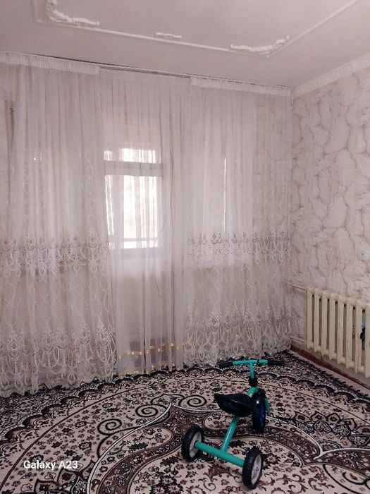 Chirchiq 8mk uy sotiladi.