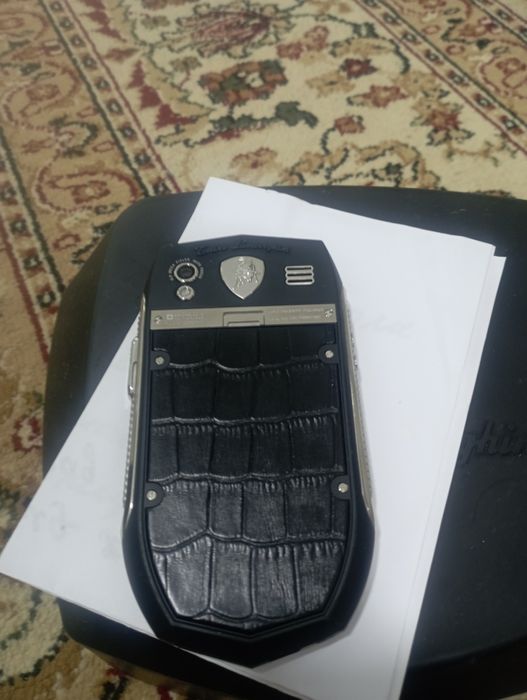 Ламборджини  смартфон