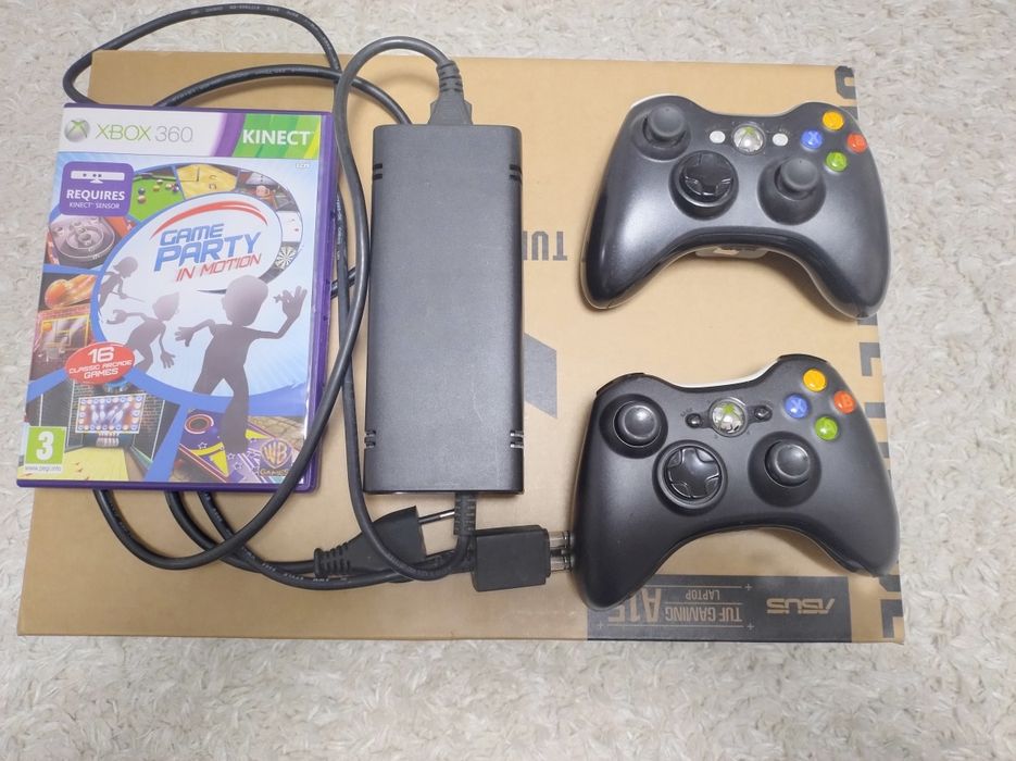 Vând XBOX 360 cu KINECT inclus. GRATUIT un JOC !!!