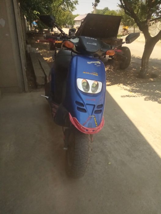 Vând scuter gilera  runner