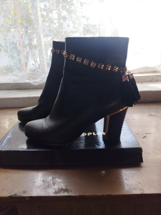 Продам полусапожки женские