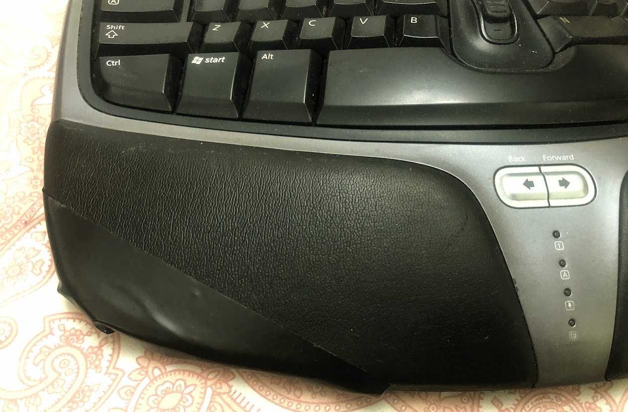Tastatura Microsoft Natural Ergonomic 4000 v1.0, cu fir si USB
