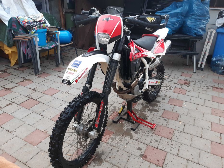 Moto Husqvarna TE 310 din 2011 Enduro L3e