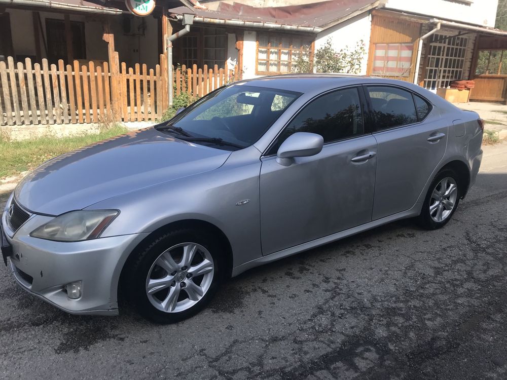 Lexus Is 220 на част