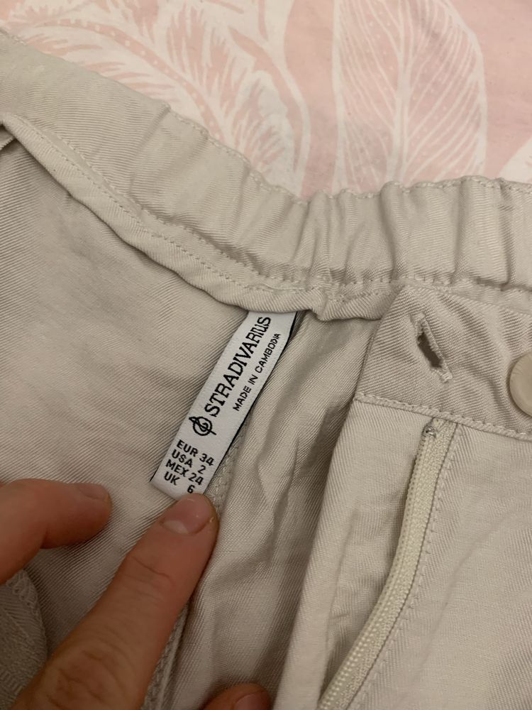 Pantalon in Stradivarius