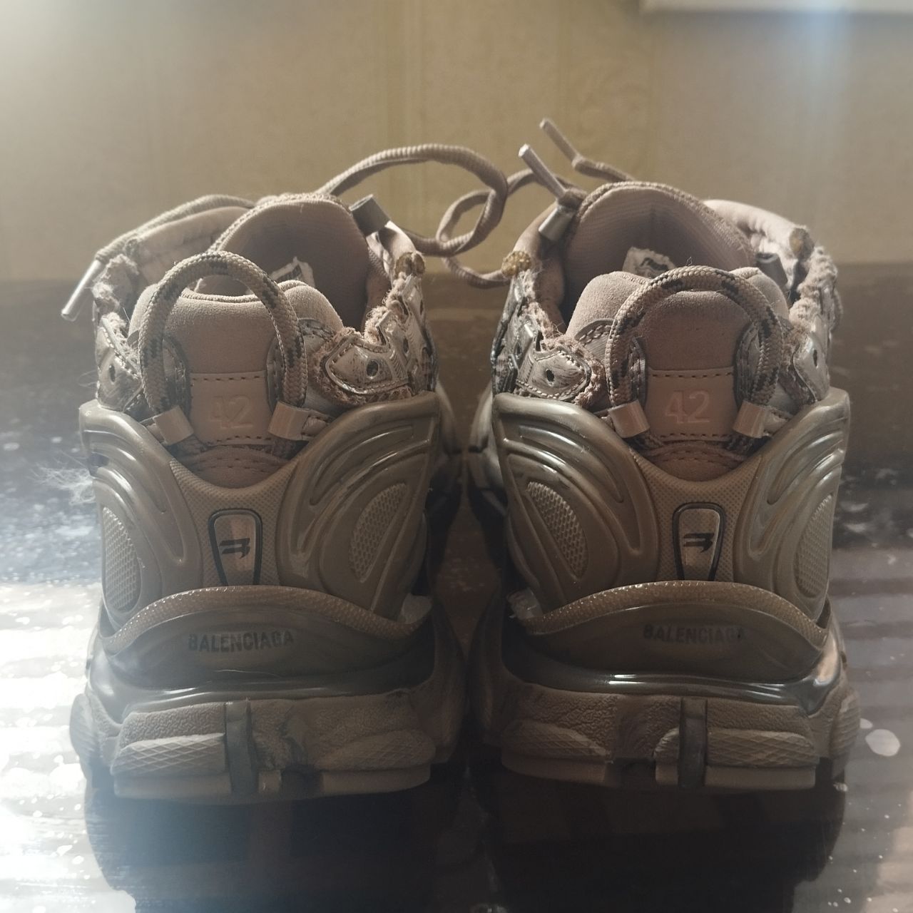 BALENCIAGA runner graffiti in brown