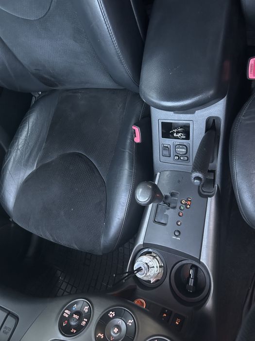 Toyota RAV4 2.2 D-CAT 4x4 Automată .Full dotări .Întreținută Impecabil