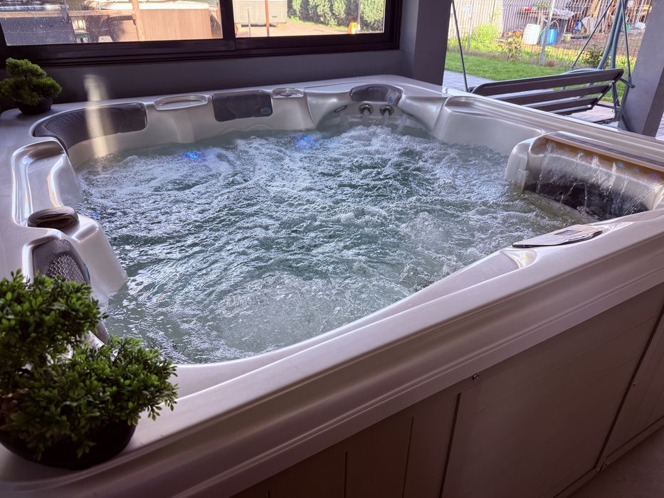 Jacuzzi ciubar spa piscina