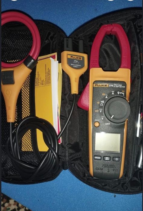 Продам токоизмерительные клещи Fluke 376
