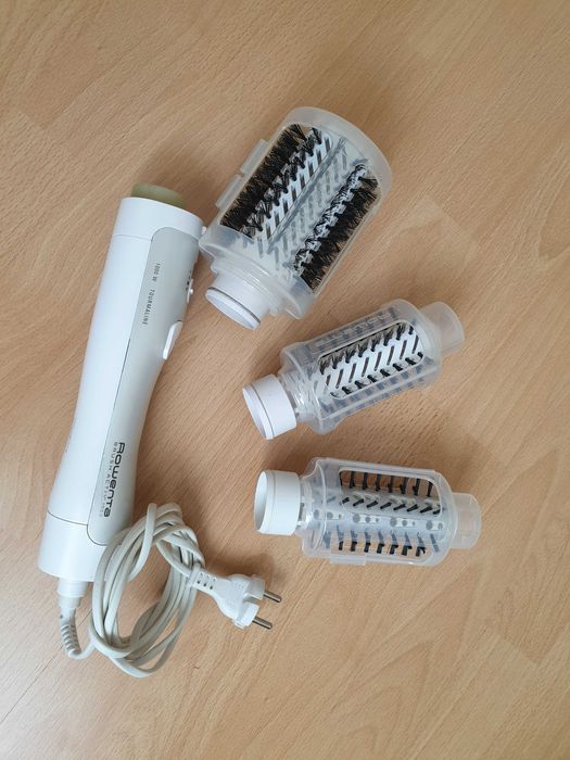 Perie cu aer cald de indreptat parul Rowenta Brush Active CF9250