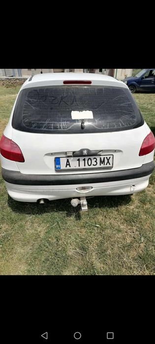 Продавам Peugeot 206