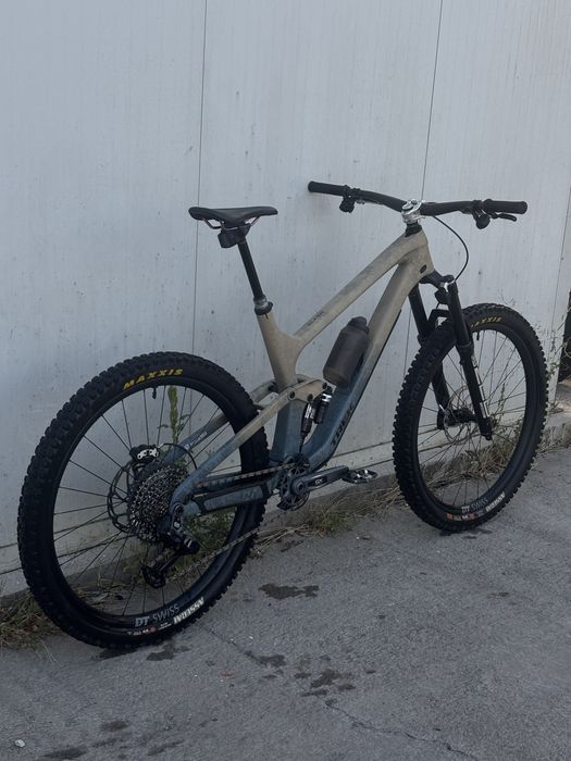 Trek slash se gen5 flight attendant