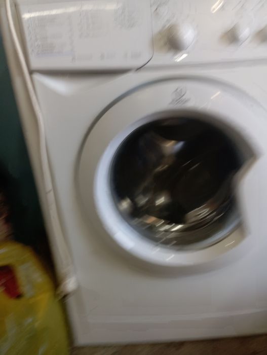 Продам стиральную машинку