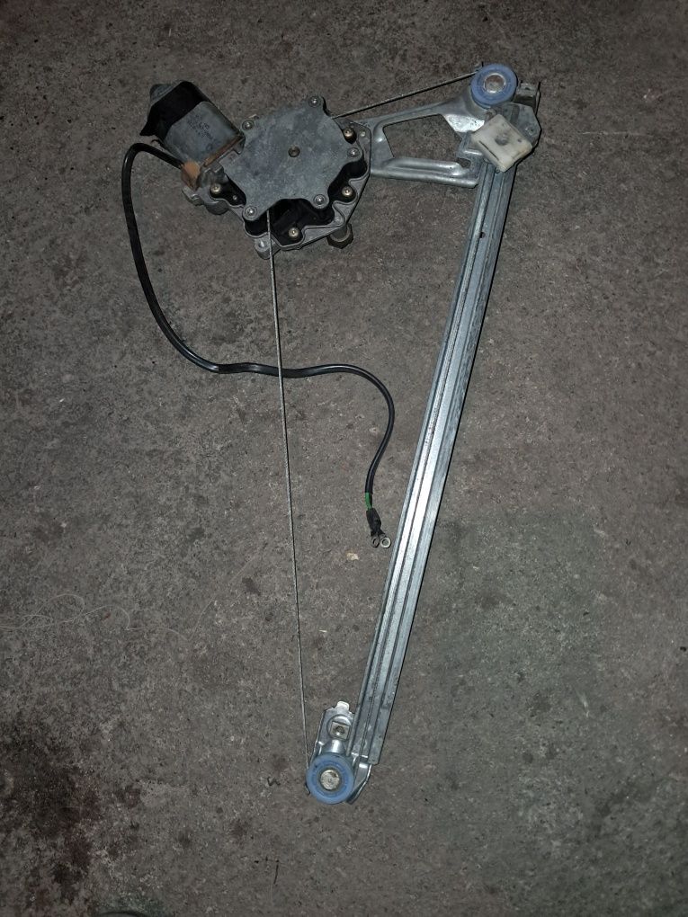 Мерс.124 датчик уровьня топлива.