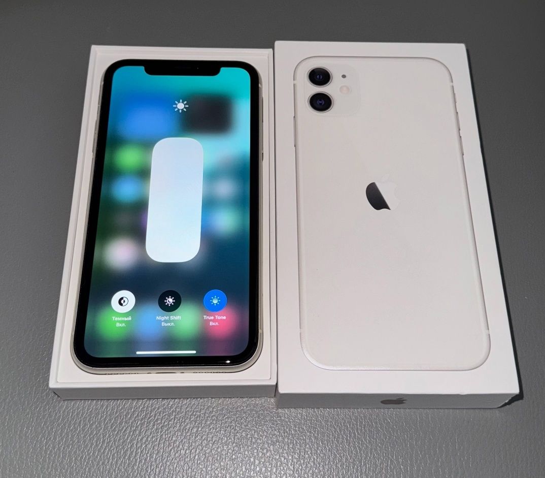 Продам IPhone 11.
