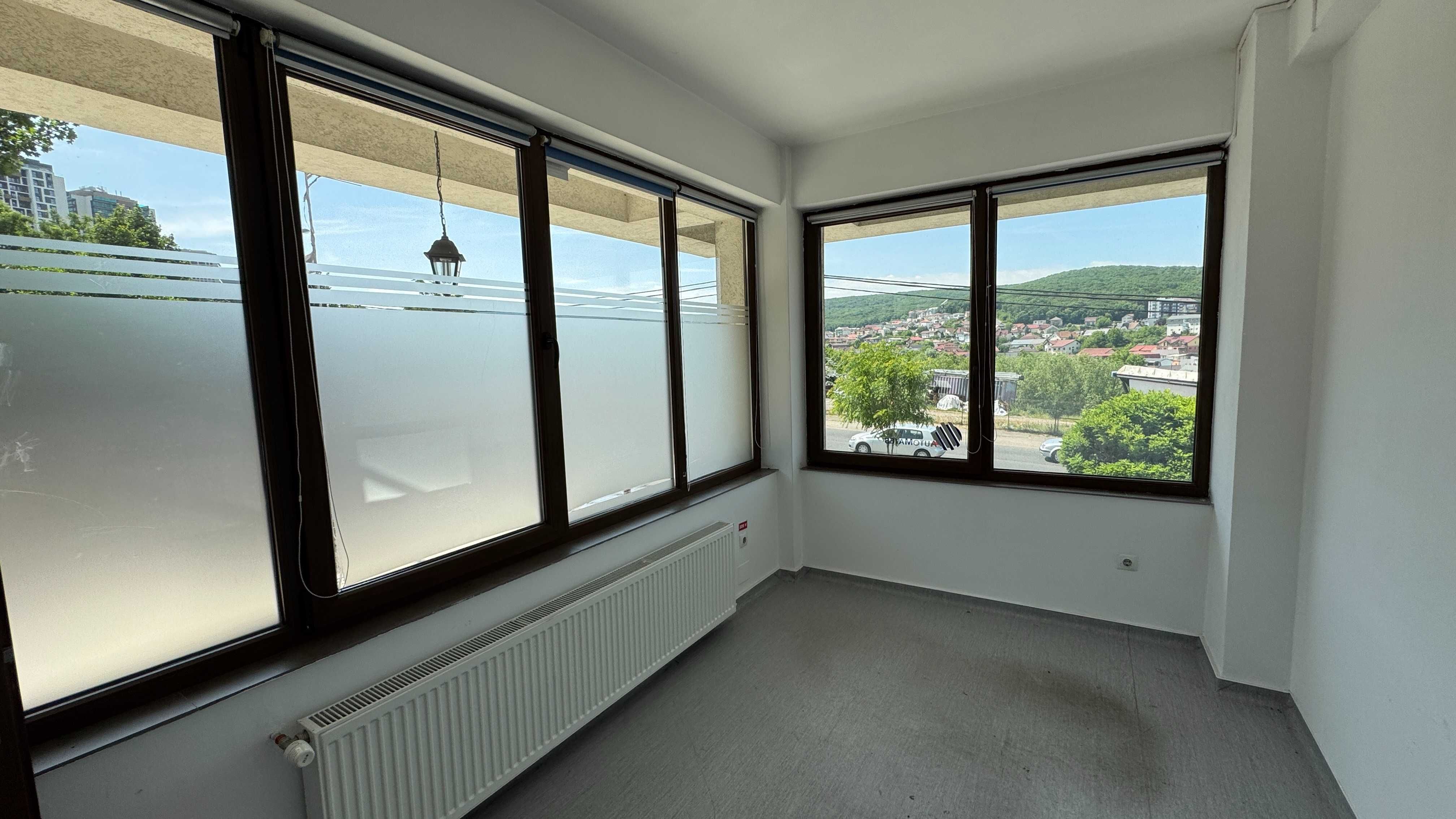 Spațiu birouri/apartament 108 mp, 2 terase, curte, parcare