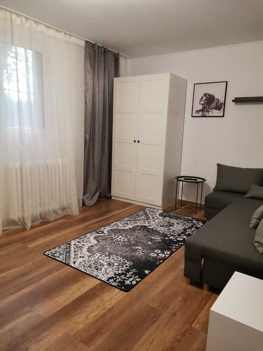 Închiriez garsonieră în zona Parcul Circului - 390 euro