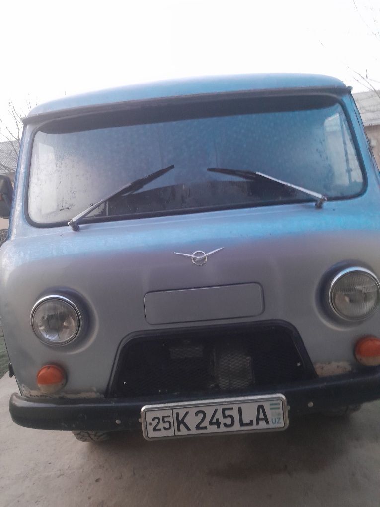 Uaz sotiladi naxadu moshina oldiyam ishlaydi narxini kelishimiz