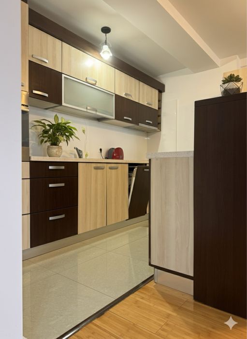 Inchiriez apartament in centrul istoric cu parcare regim hotelier