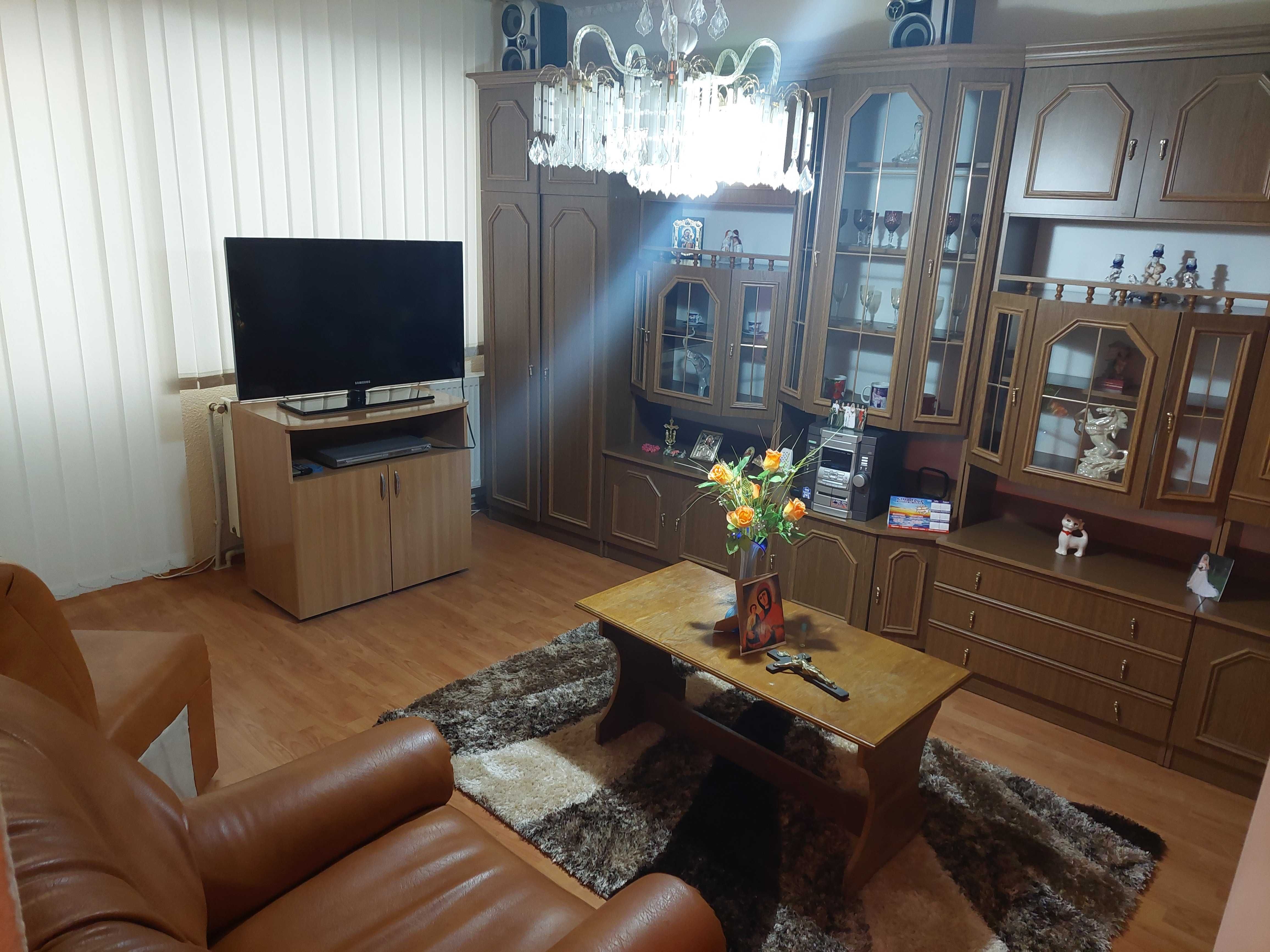 Vând apartament 2 camere Slobozia