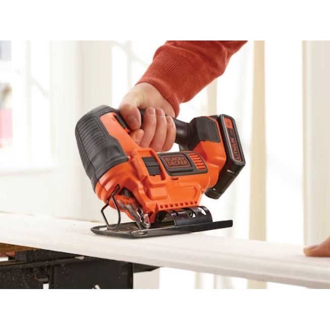 Акумулаторен прободен трион- зеге BLACK&DECKER BDCJS18 18 V