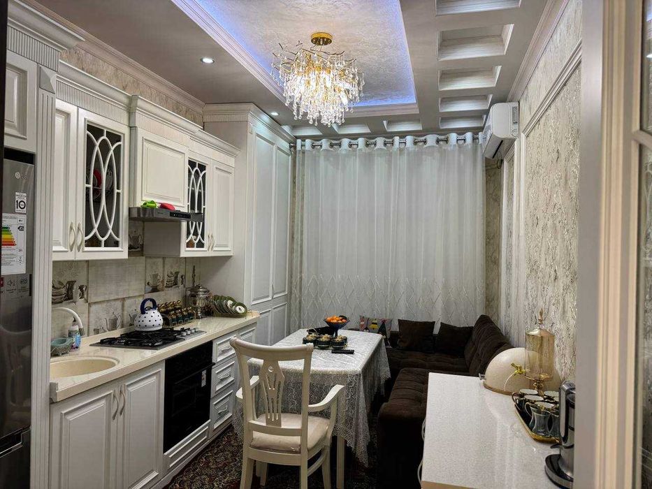 Продаётся квартира 3/3/7 ЖК "Ок Сарой" (Паркентский рынок), 97м2