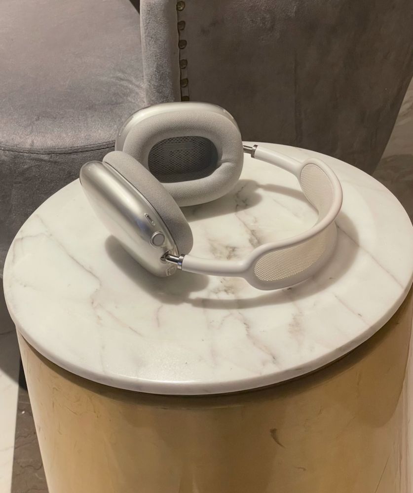 AirPods Max Silver (1-gen; lightning)