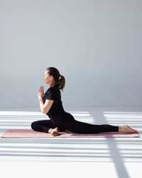 Аштанга йога - объединяет дыхание, движение, фокусировку