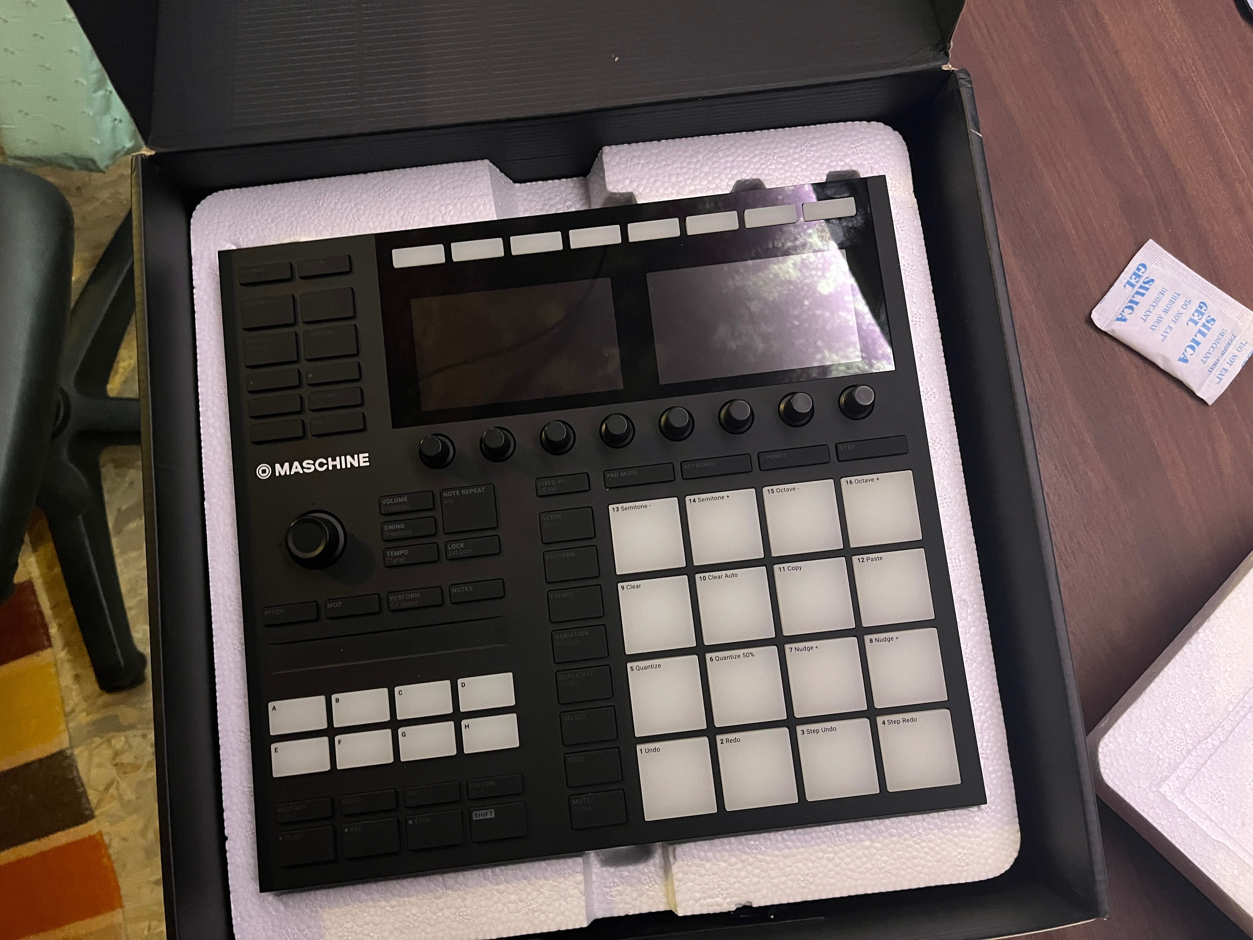 Maschine Mk3 Ритъм машина