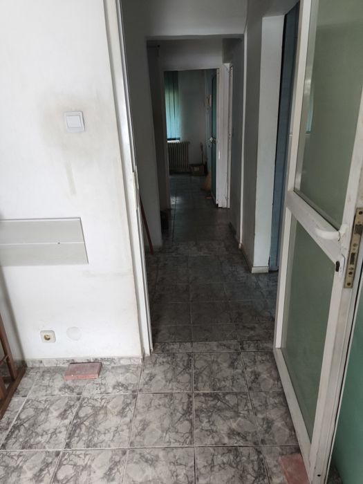 Spatiu comercial canta 80 mp (apartament 4 camere)