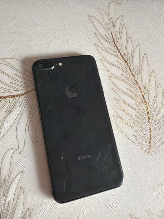 IPhone 8 плюс 256гб почти идеал!