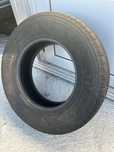 Неизползвани гуми за бус Bridgestone Duravis 215 / 70 / R 15, 4 броя