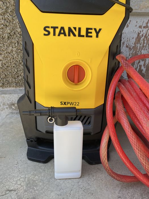 Pompă pentru spălat în stare perfectă de funcționare.