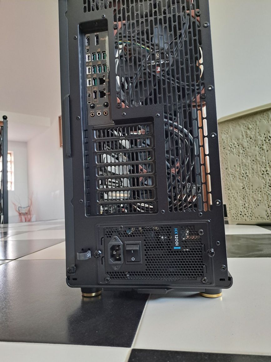 Vand PC neterminat, Build de top - X870E Proart, Fractal Design North