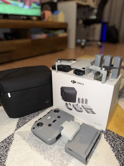 Дрон DJI Mini 2 Fly More Combo