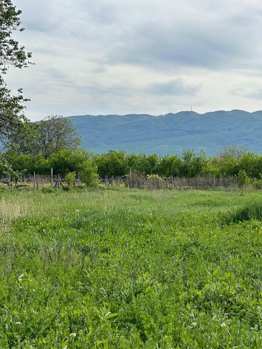 Teren intravilan de vânzare