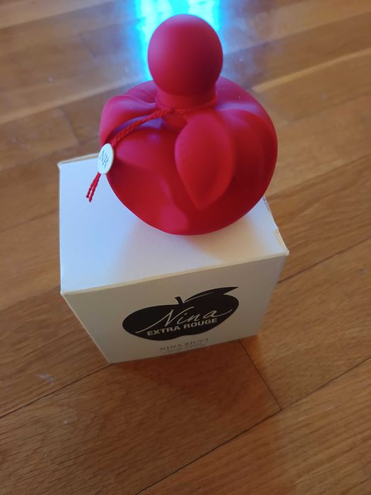 Nina Ricci Nina Extra Rouge EDP 80ml за Жени, нов
