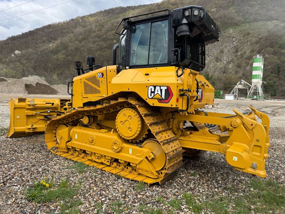 Buldozer Caterpillar D5 nou