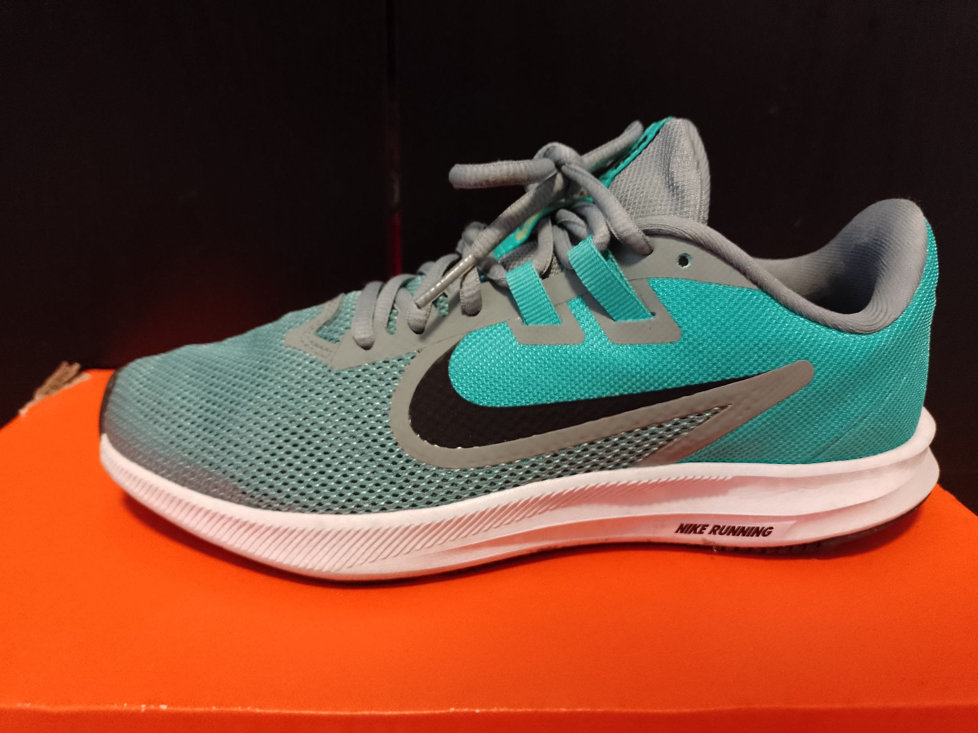 Дамски маратонки 37.5 номер Nike downshifter 9