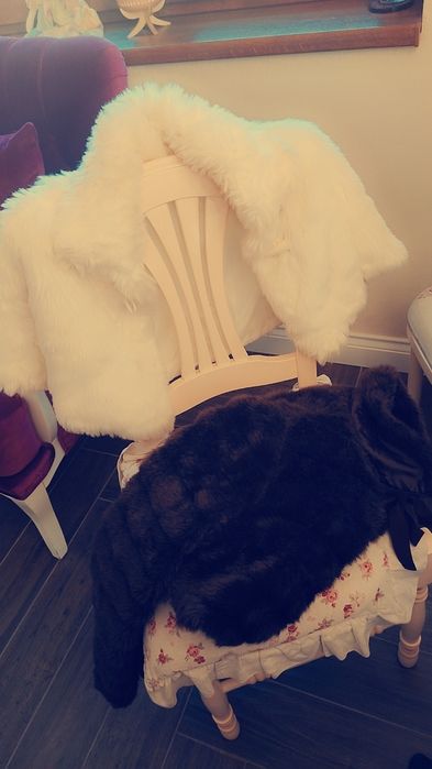 Blanita scurta eleganta