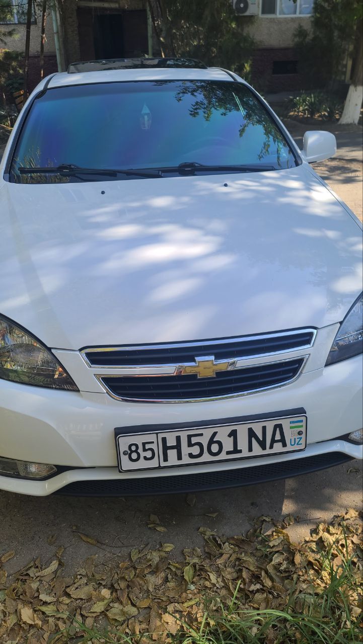 Lacetti Jentra sotiladi