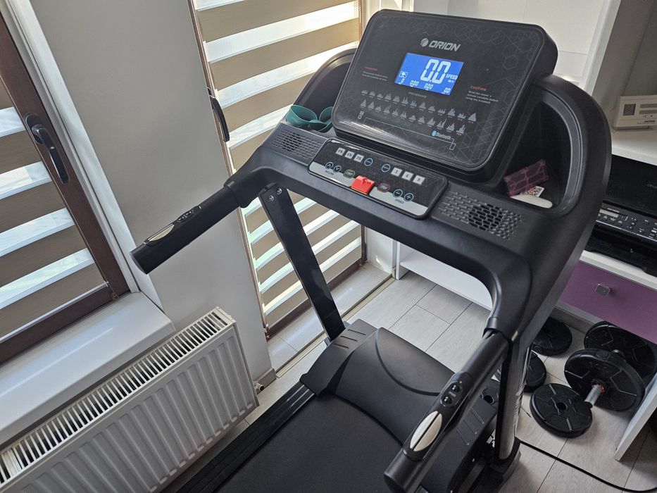 Banda alergat electrica Orion RUN M700 CADOU set gantere