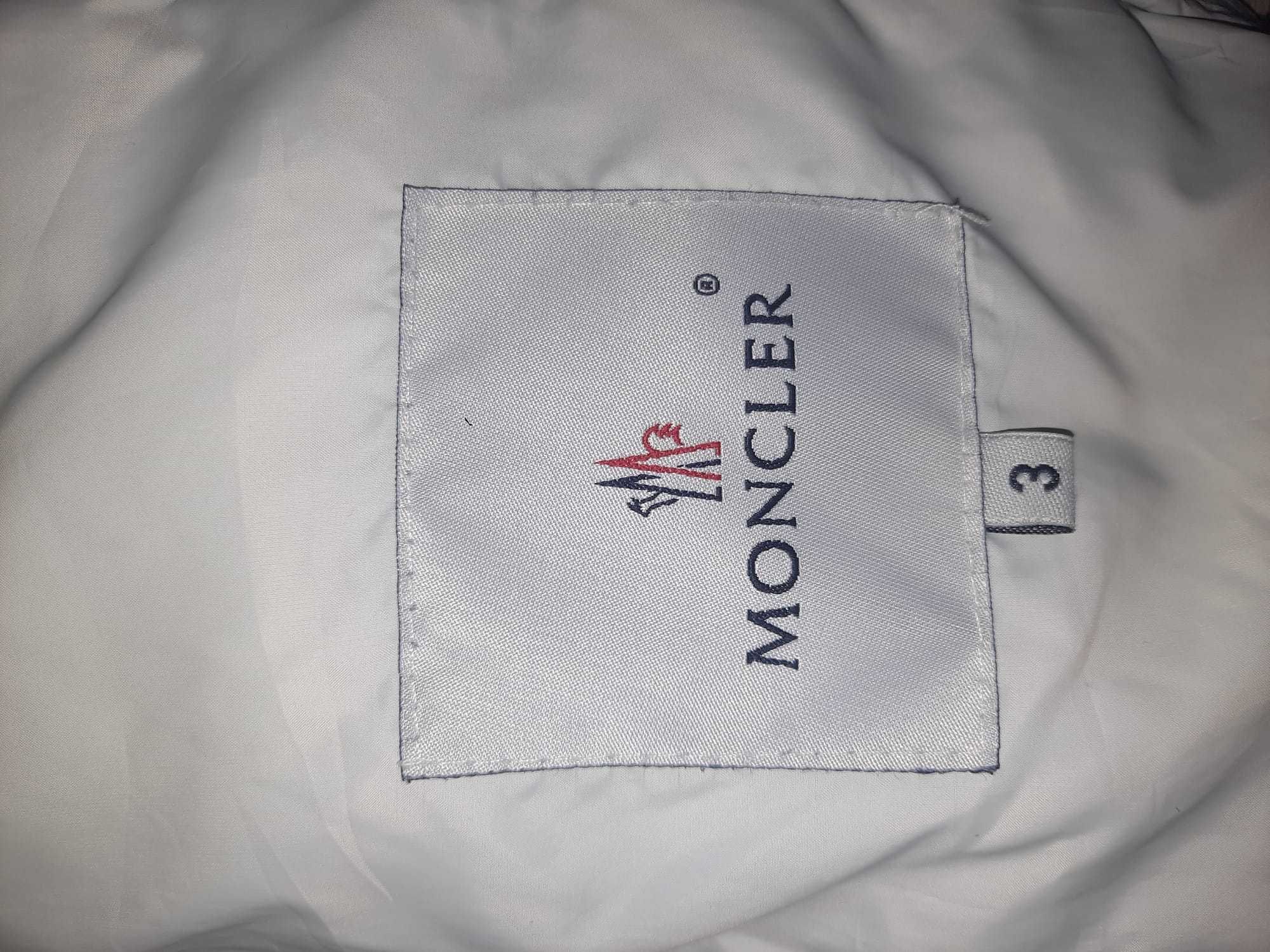 Яке  Moncler  размер 3 ,S