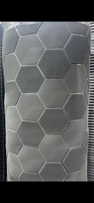 Коврик в рулоне от 30 см для бассейна и прихожки