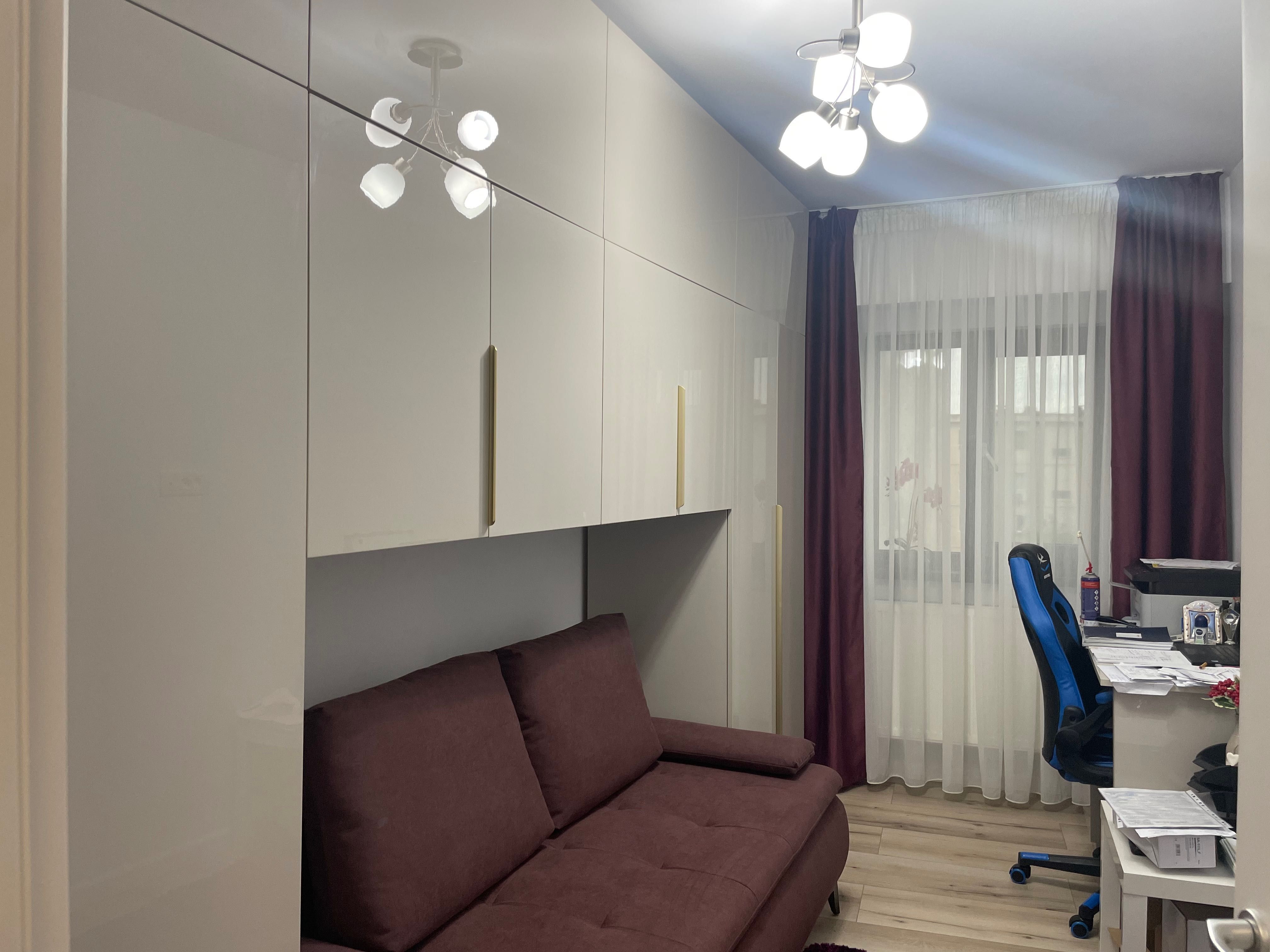 Vand ap 4 camere lux in Buzau,centru