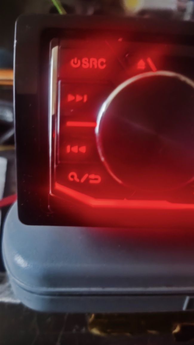 CD-плейър с USB, AUX вход и Bluetooth JVC KD-T702BT