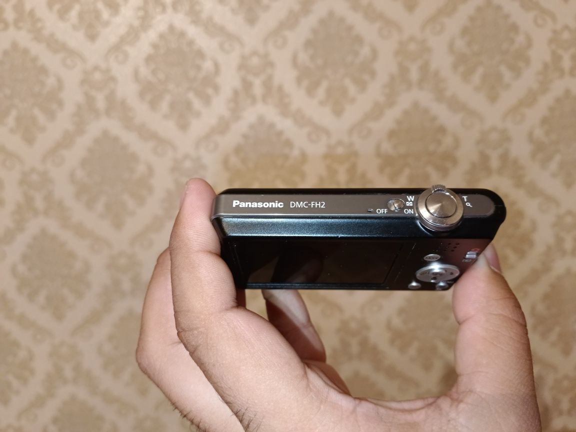 Срочно продам оригинал фотоаппарат Panasonic
