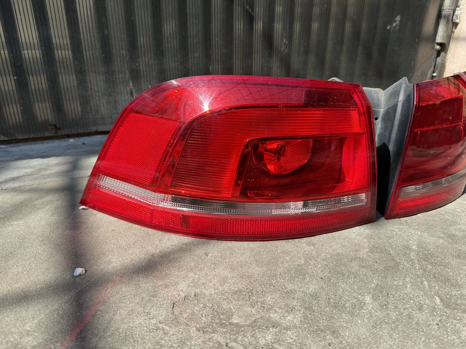 Stop stopuri stanga dreapta aripa/haion Vw Passat B7 Break.