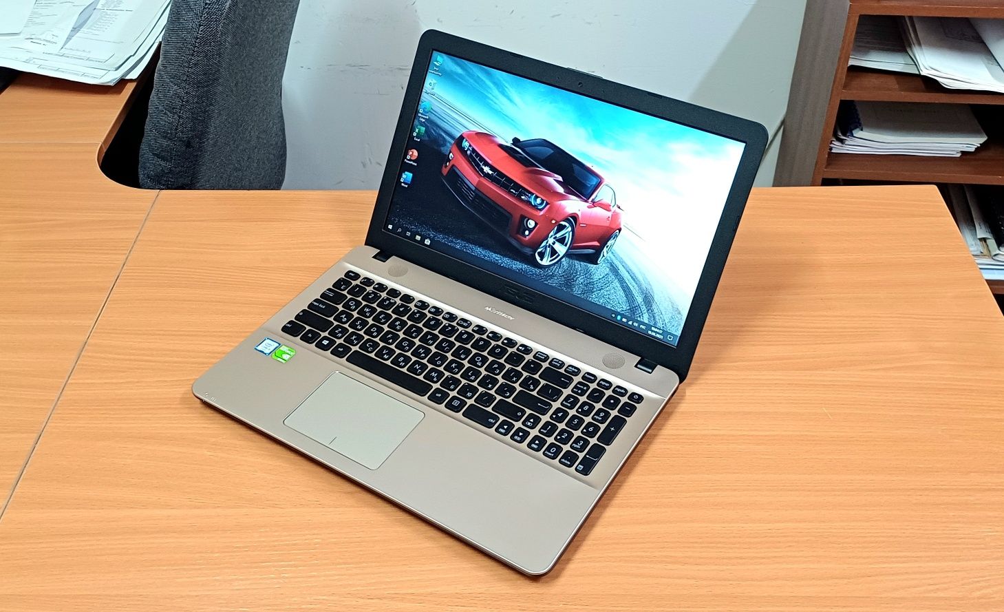 МОЩНЫЙ ноутбук core i3 Asus