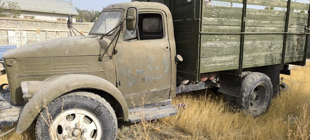 gazon gaz 52 sotiladi  bortavoy